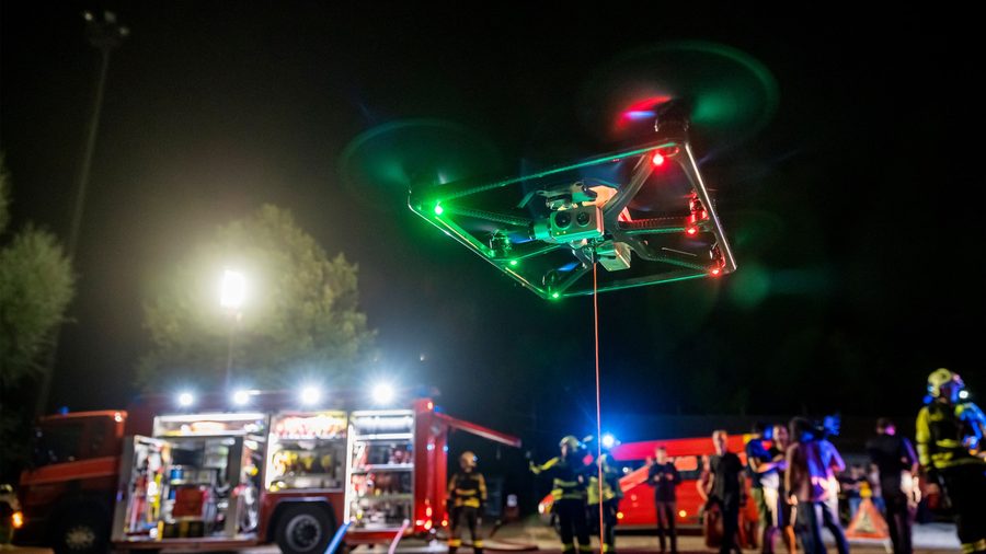 Fotokite Standard deployed at a night fire scene
