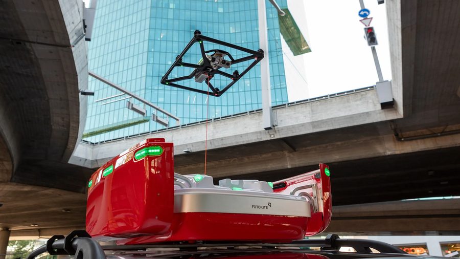 Fotokite Vehicle system starting from a command vehicle